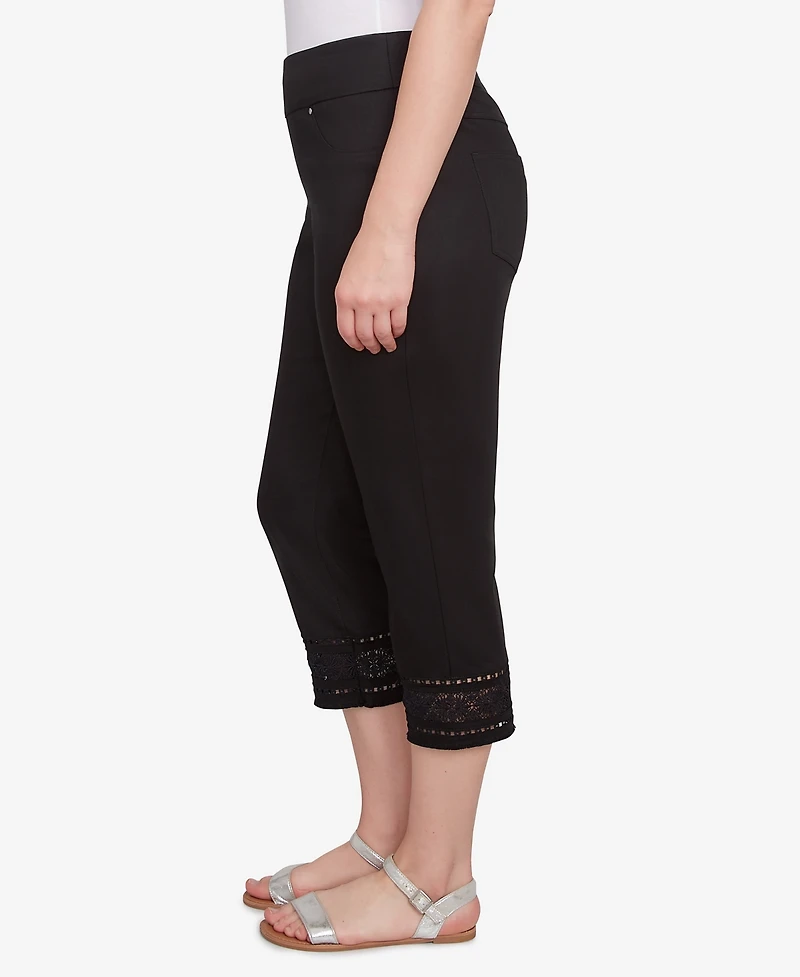 Ruby Rd. Petite Lotus Lace Soft Denim Capri Jeans