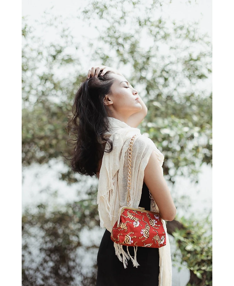 Sumatran Tiger Clutch Bag In Red