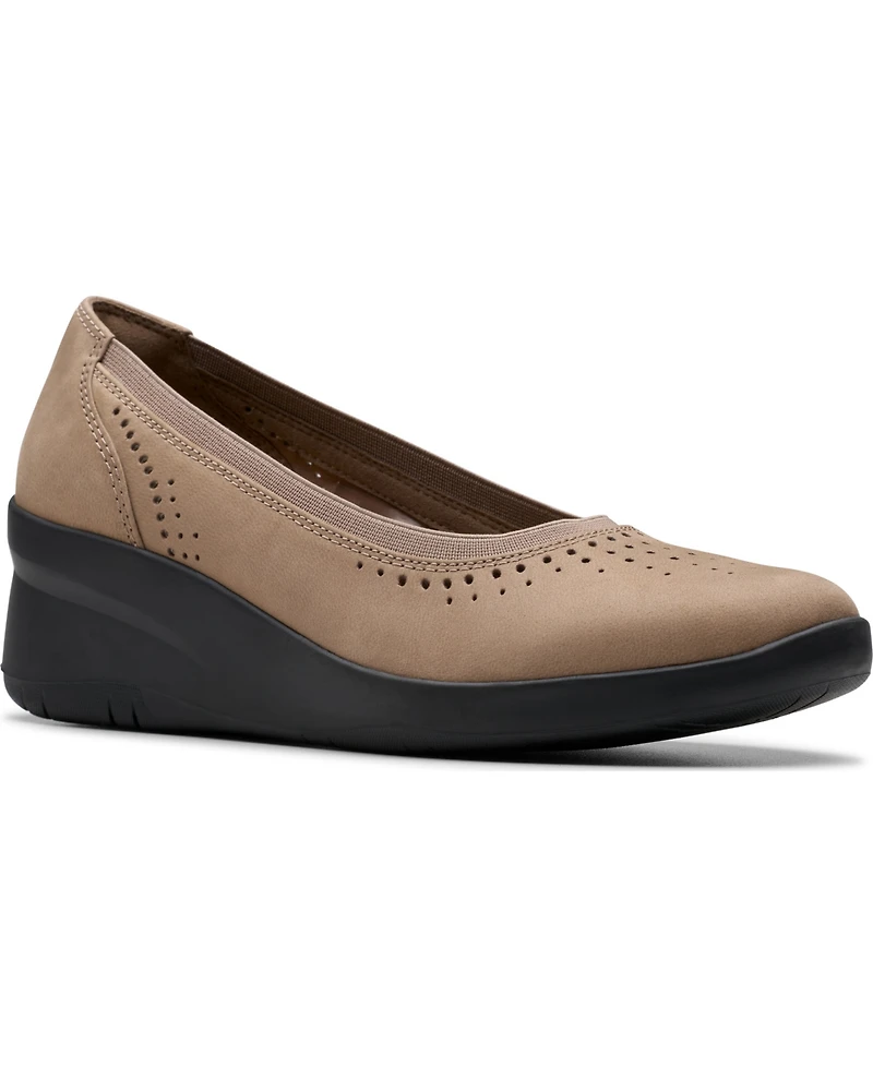 Clarks Collection Women's Suttyn Kaylie Slip-On Shoes