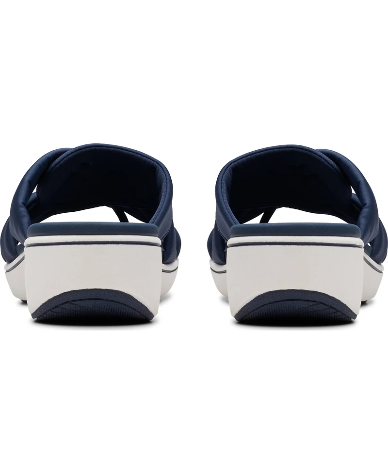 Clarks Cloudsteppers Women's Breeze Rae Cam Slip-On Flat Sandals