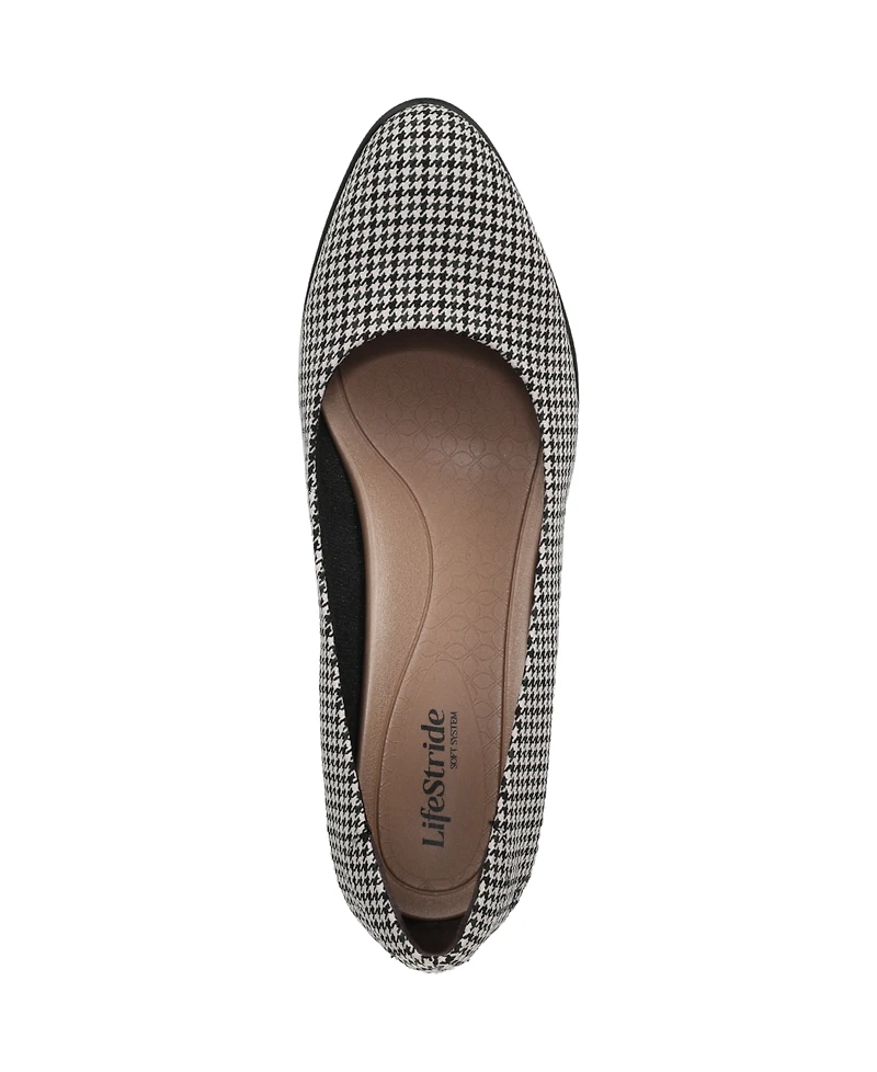 LifeStride Women's Elevate Block Heel Dress Pumps