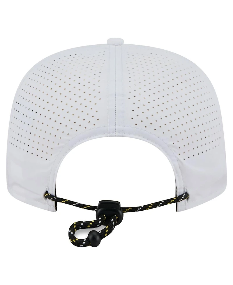 New Era Men's White Pittsburgh Pirates Perforated Golfer Snapback Hat