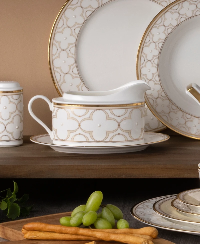 Noritake Trefolio Gold Gravy W/ Tray, 16 Oz.