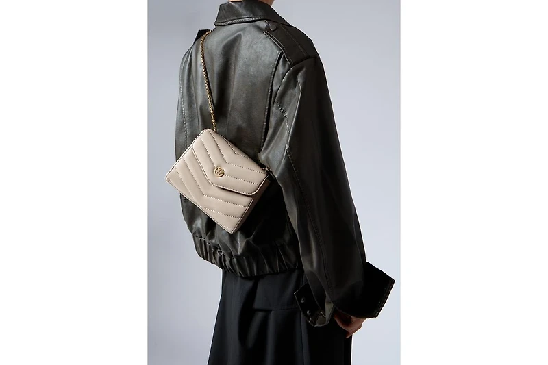 Women's Flap Chain Bag Classic Quilted Victoria Hyde