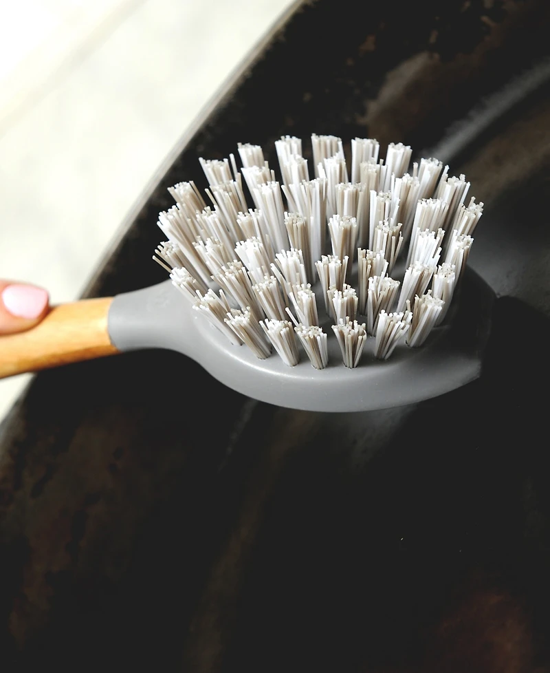 Full Circle Tenacious C Cast 9.84" Iron Brush Scraper