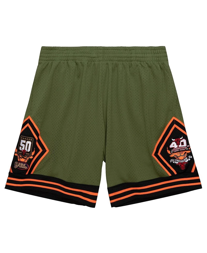 Mitchell & Ness Men's Green Chicago Bulls 1997-98 Hardwood Classics Flight Swingman Shorts