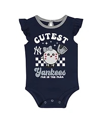 Outerstuff Newborn 2-Pack New York Yankees Cutie Ball Bodysuit Set