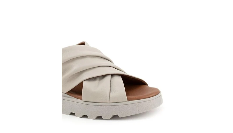 Bueno Gretchen Sandal