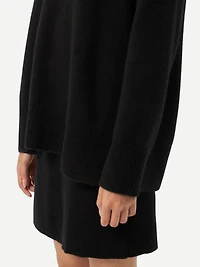 Gobi Cashmere Women's Relaxed-Fit V-Neck Sweater