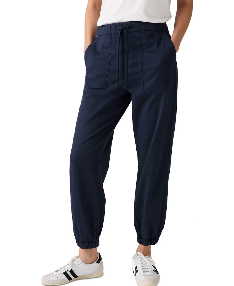 Levi's Women's Mid-Rise Essential Joggers