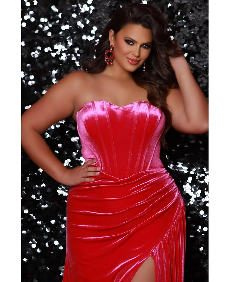Sydney's Closet Women's Velvet Strapless Sweetheart Evening Gown
