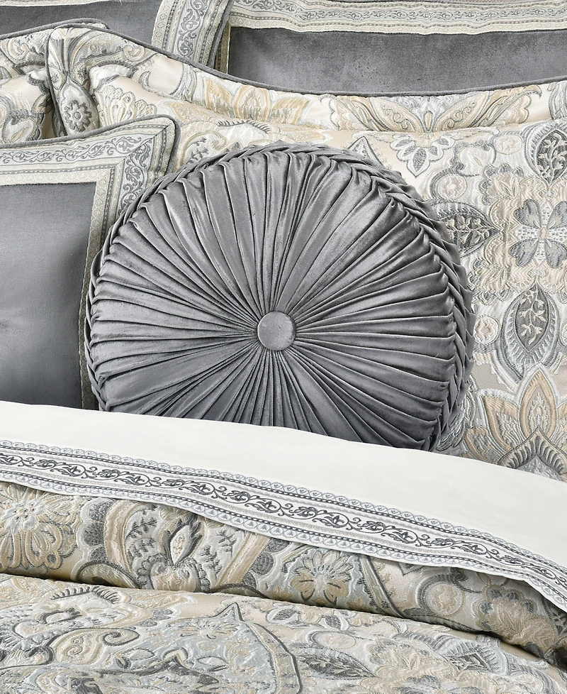 J Queen New York Annabelle Tufted Round Decorative Pillow, 15" x 15"