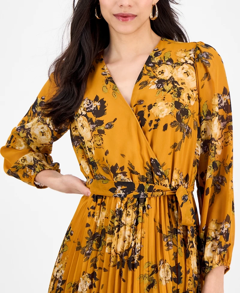 Sandra Darren Petite Printed Pleated Maxi Dress