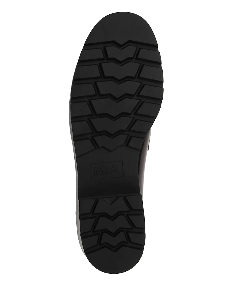 Mia Women's Yoani Round Toe Lug Sole Loafers