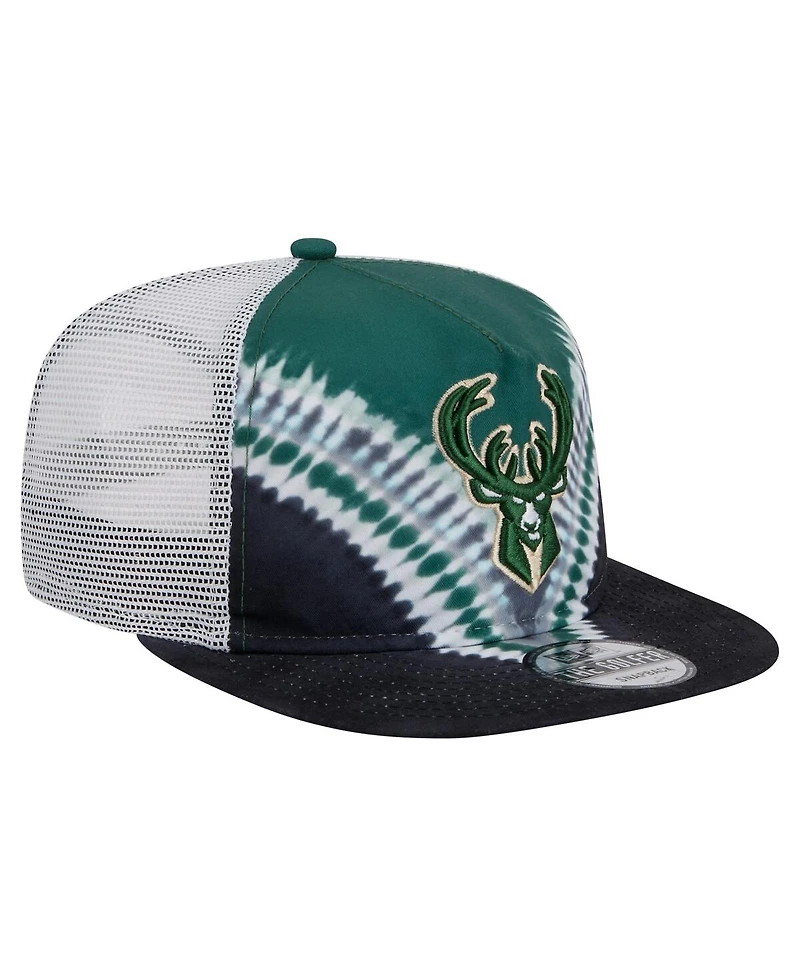 New Era Men's Black/Hunter Green Milwaukee Bucks Throwback Dye Golfer Snapback Hat