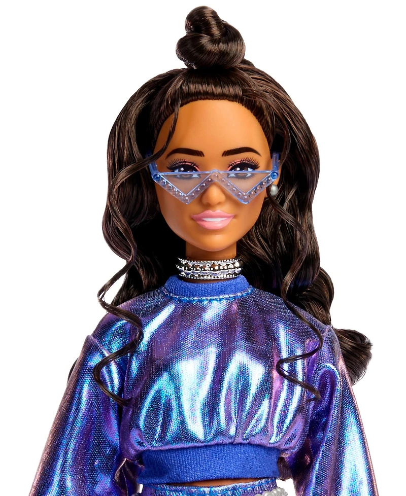 Barbie Deluxe Style Fashion Doll 7 in Metallic Blue Top and Skirt with Accessories