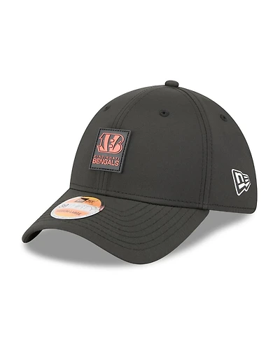 New Era Men's Black Cincinnati Bengals 2025 Sideline 39THIRTY Flex Hat