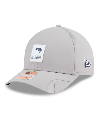 New Era Men's Gray New England Patriots 2025 Sideline M-crown 9FORTY Adjustable Hat