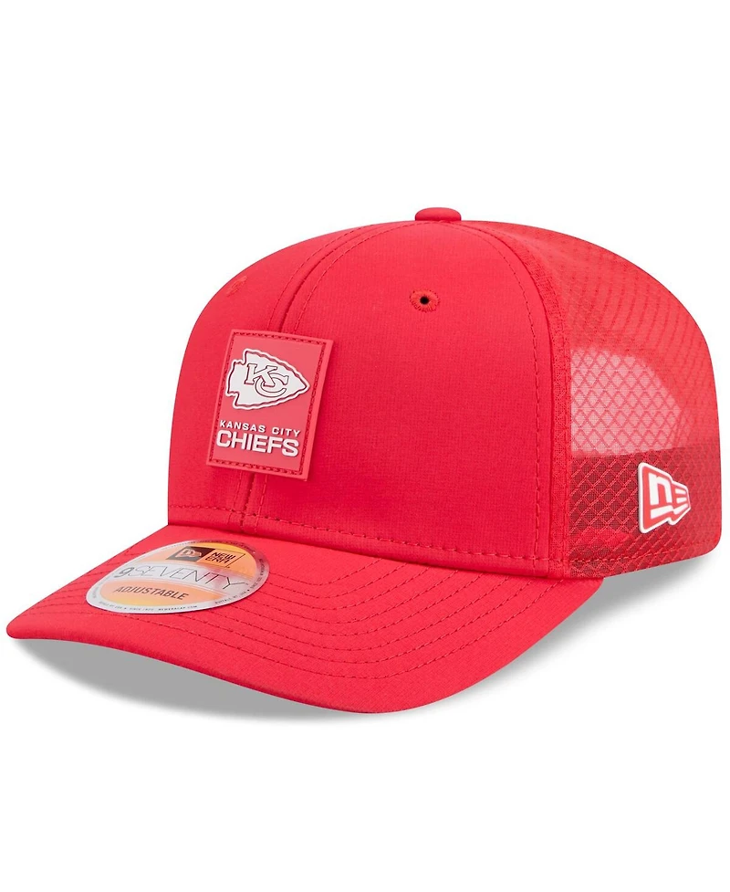 New Era Men's Red Kansas City Chiefs 2025 Sideline 9SEVENTY Trucker Adjustable Hat