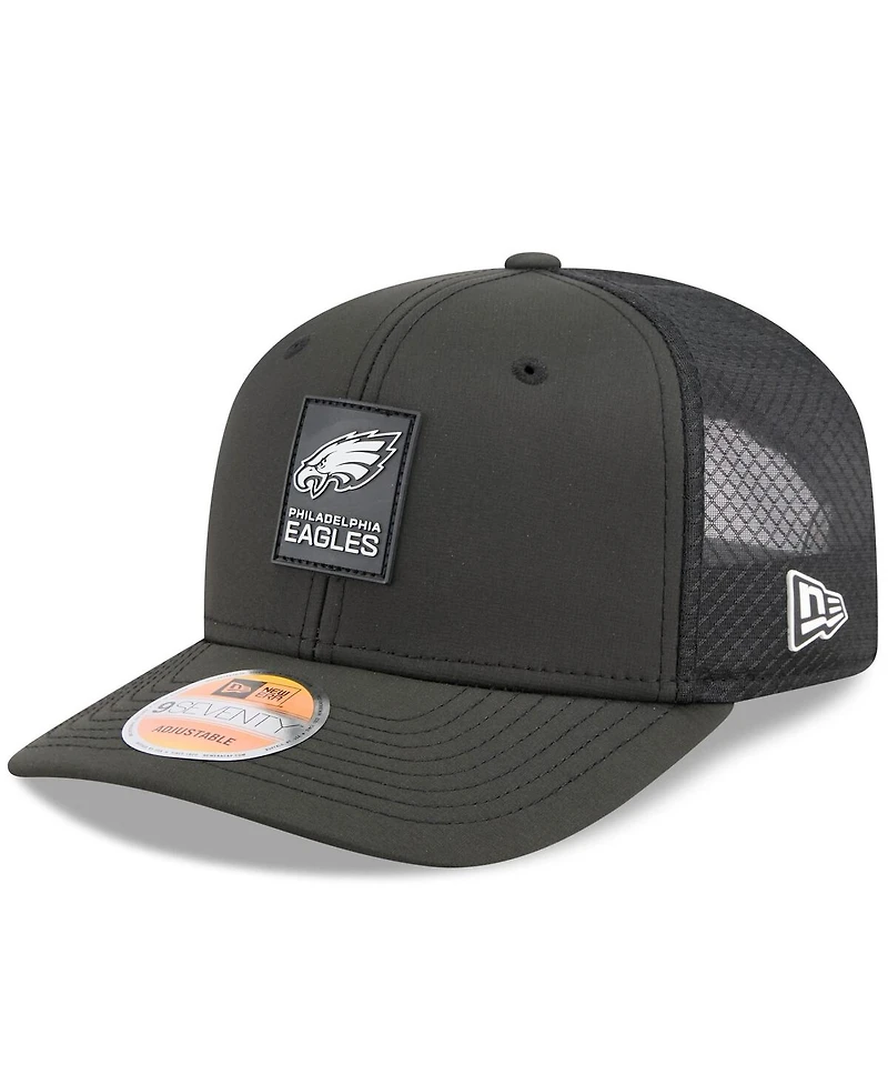 New Era Men's Philadelphia Eagles 2025 Sideline 9SEVENTY Trucker Adjustable Hat