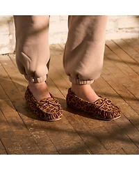 Minnetonka Women's Cally Leopard Print Slippers