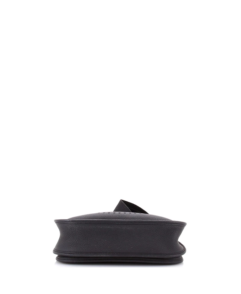 Pre-Owned Hermes Pm Evelyne Bag Gen Iii Clemence