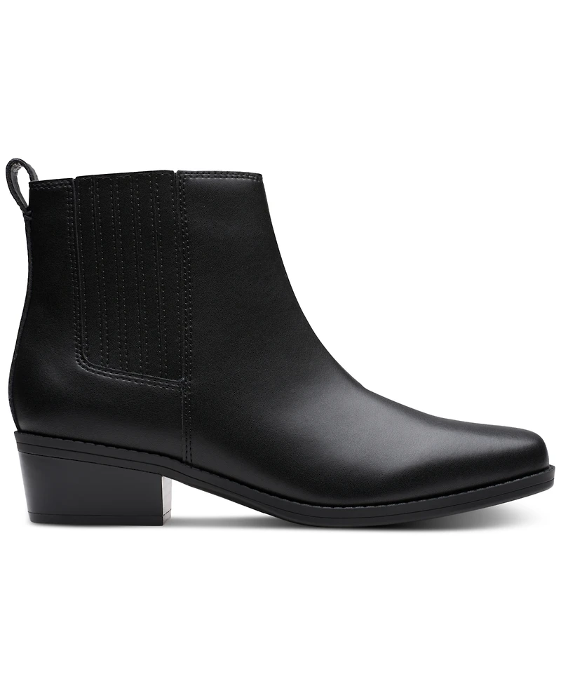 Clarks Collection Women's Danyelle Skip Block Heel Booties