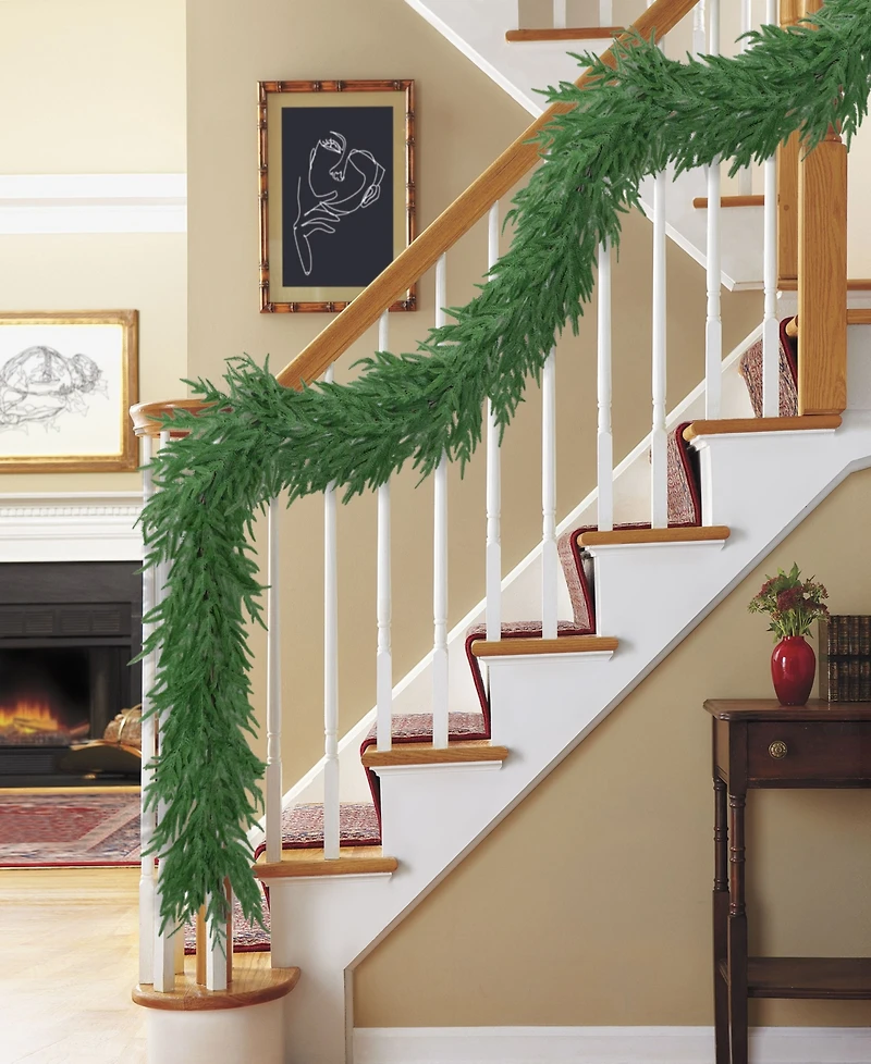 Puleo 10" Soft Artificial Christmas Garland