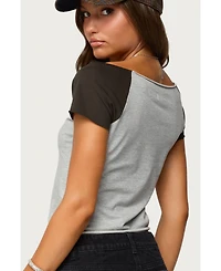 Edikted Womens Liva Contrast Raglan T Shirt