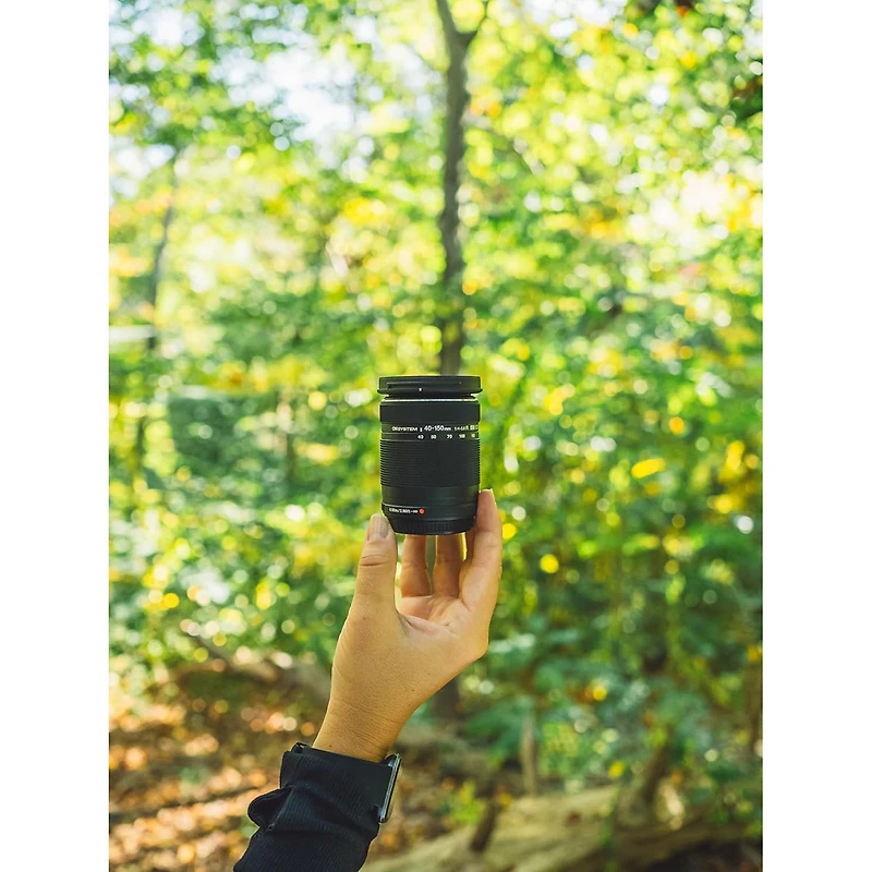 Om System M.Zuiko Digital Ed 40-150mm f/4-5.6 R Lens for Micro Four Thirds, Black