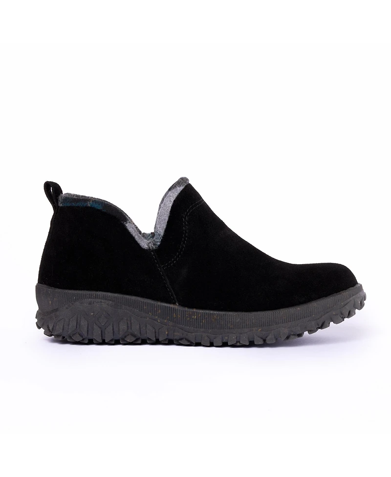 Minnetonka Women's Northmost Suede Ankle Boots