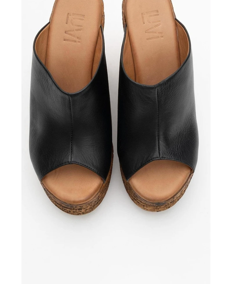 Forever & Always Shoes Nelly Leather Platform Sandal (Women)