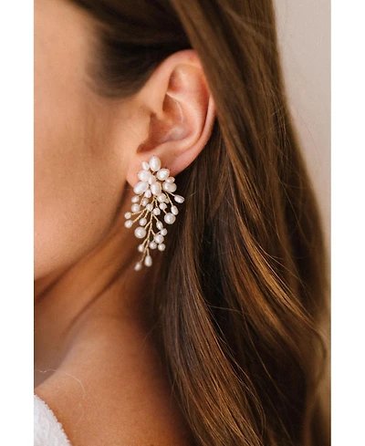 Untamed Petals Moore Freshwater Pearl Earrings