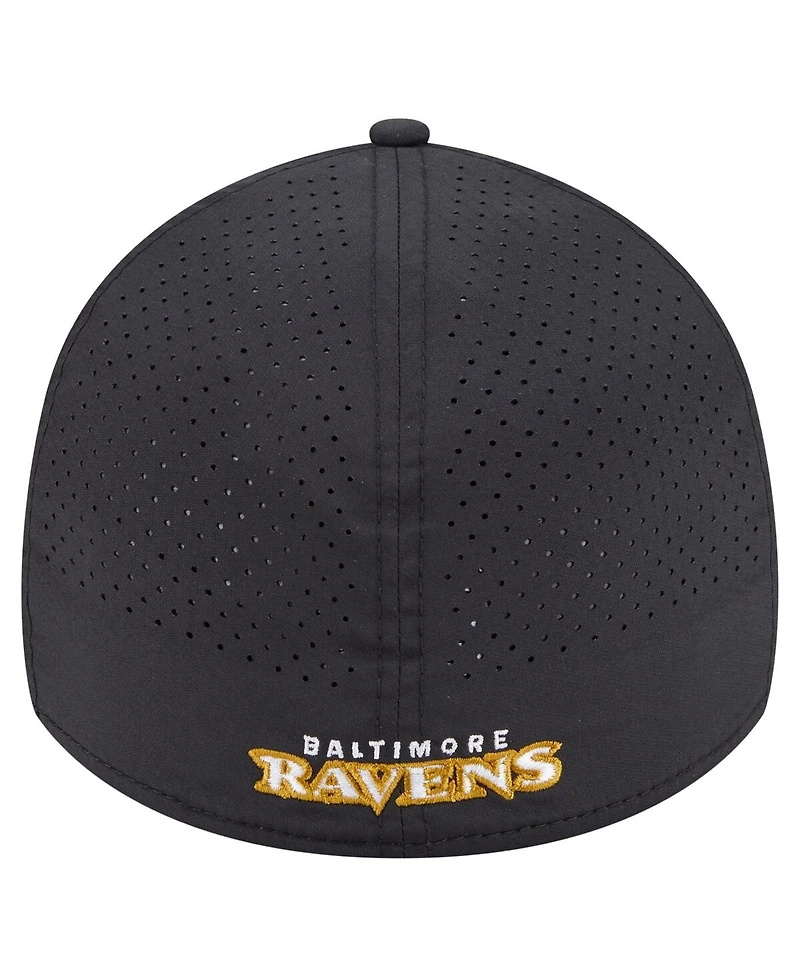 New Era Men's Black Baltimore Ravens Perforated 39THIRTY Flex Hat