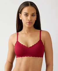 b.tempt'd by Wacoal Women's b.wow'd Lace Wireless Bra 952587