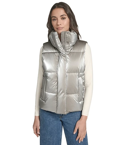 Levi's Women's Regular Stand Collar Puffer Vest Jacket