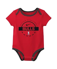 Nike Baby Boys and Girls 2-Piece Chicago Bulls Bodysuit Set