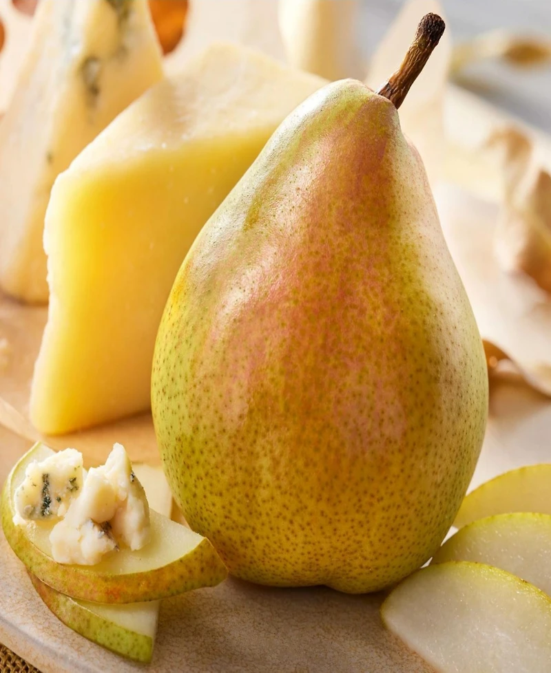 Harry & David Holiday Deluxe Pears, Apples, and Cheese Gift, 13-Pc.