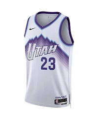 Nike Men's and Women's Lauri Markkanen White Utah Jazz Swingman Jersey - Association Edition