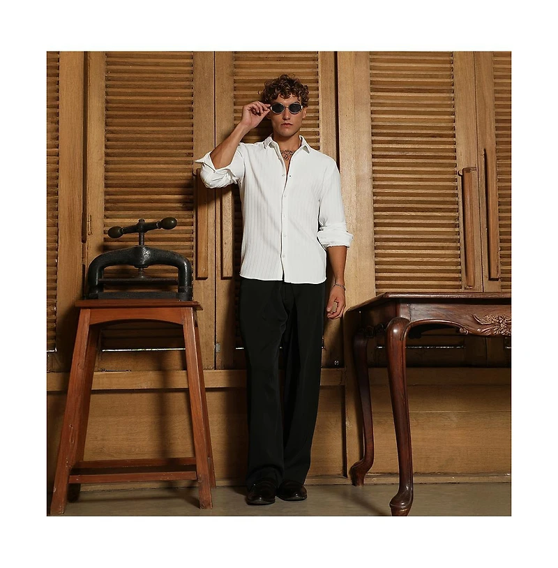 Campus Sutra Men's Chalk White Chevron-Panel Tactile Shirt