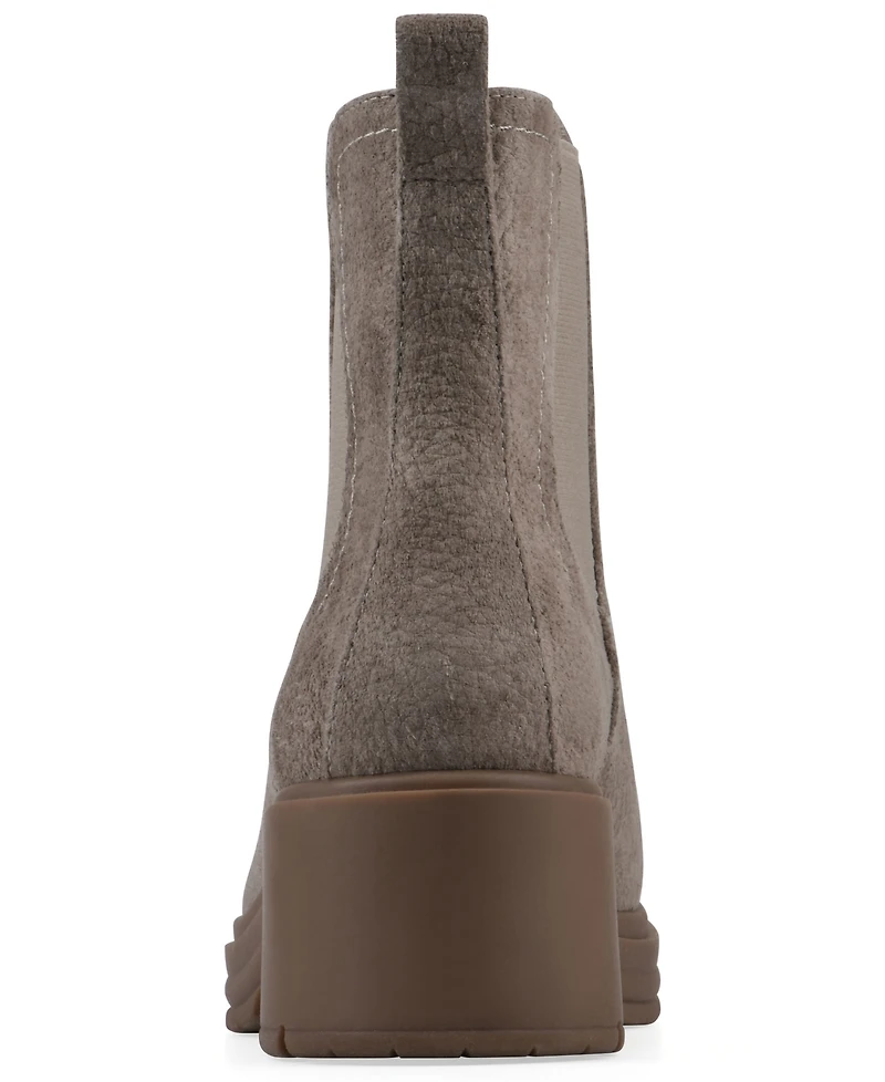 Cliffs by White Mountain Women's Mingo Chelsea Boots