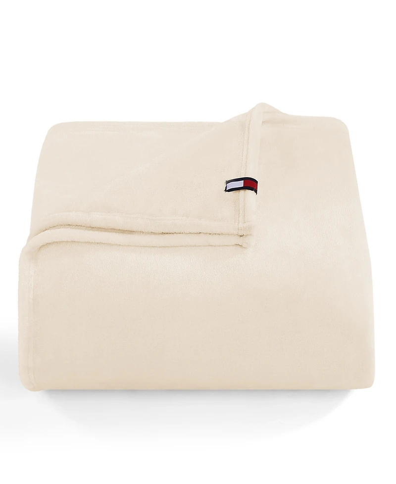 Tommy Hilfiger Solid Plush Blanket, Full/Queen