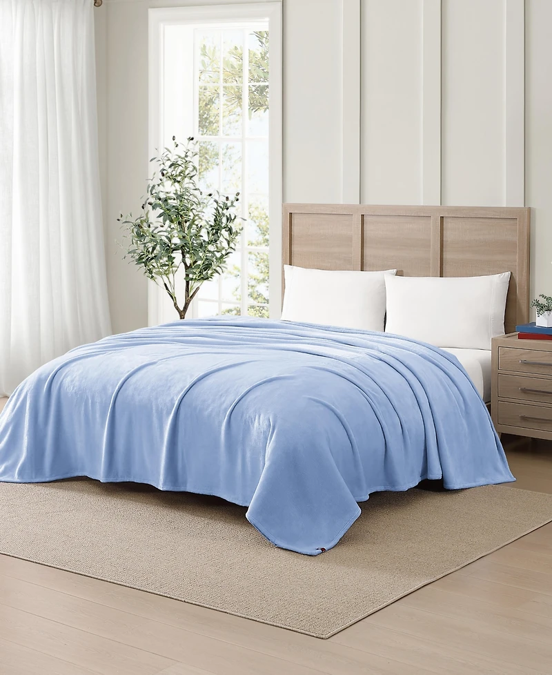 Tommy Hilfiger Solid Plush Blanket, Twin