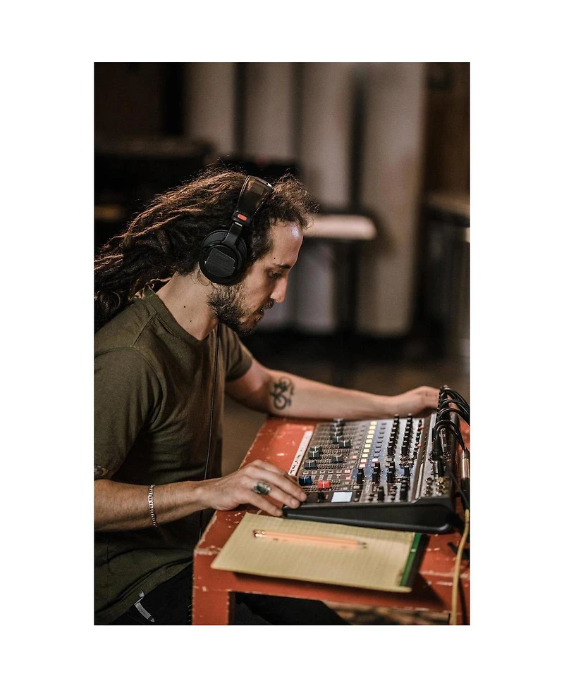 Zoom LiveTrak L-12 12-Channel Digital Mixer & Multitrack Recorder