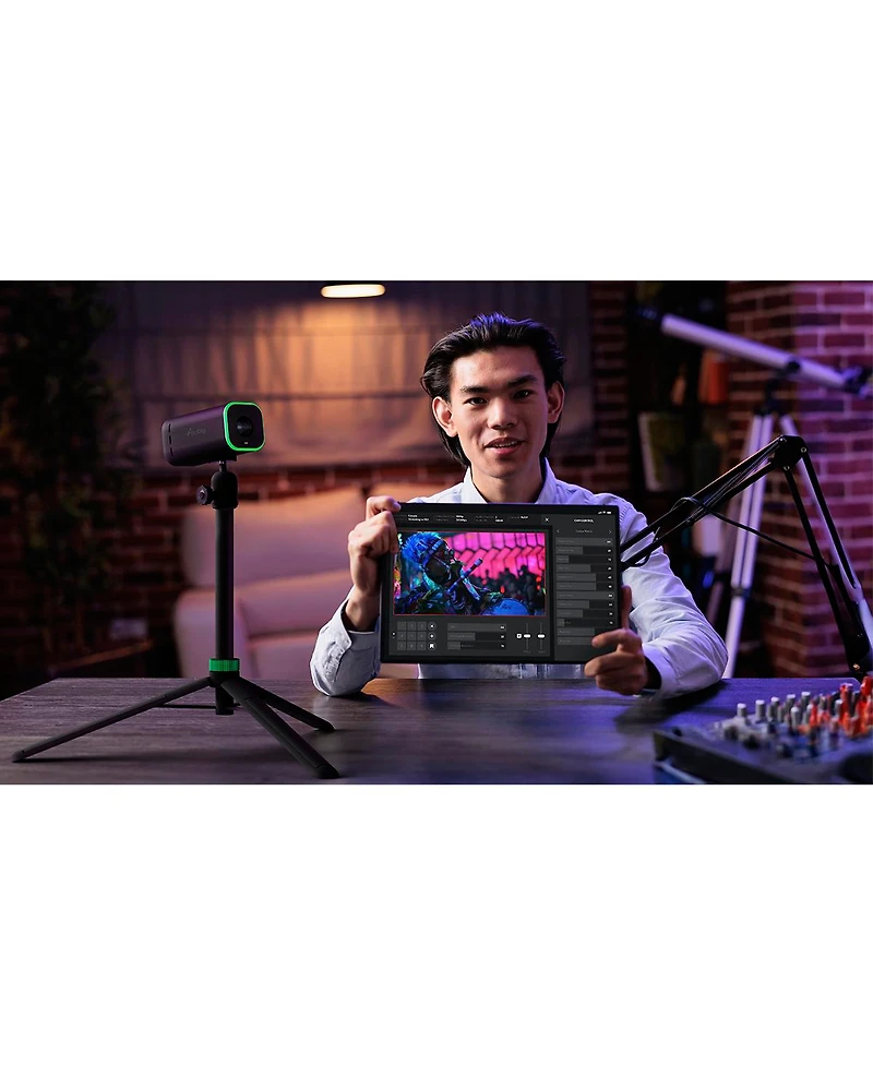 BirdDog Maki Live 8.2MP 4K UltraHD Ndi|HX3 Battery Powered Live Streaming 3x Box Camera