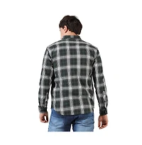 Campus Sutra Men's Green Checkered Regular Fit Casual Shirt