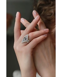 Retro Chic Black Royal Ballet Ring