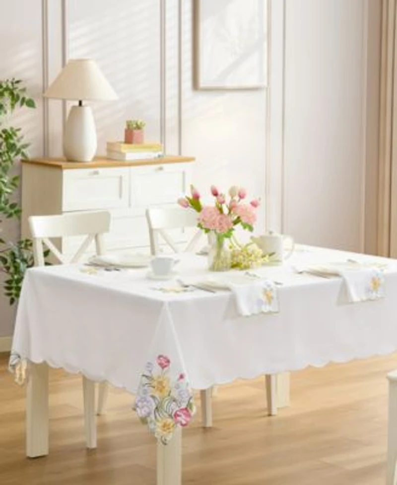 Elrene Daffodil Blooms Cutwork Table Linen Collection