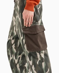 A|X Armani Exchange Men's Men's Tapered Camo-Print Cargo Pants