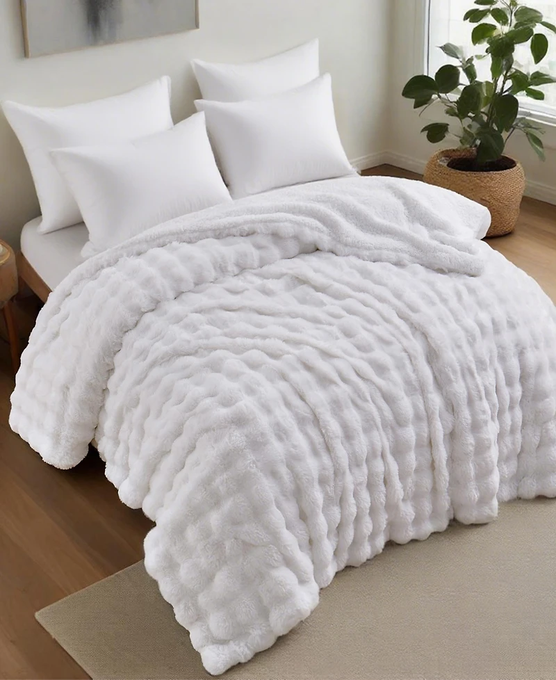 Unikome Fluffy and Plush Down Alternative Comforter, King